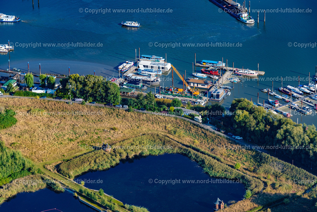 Hamburg_Kaltehofe_Elbinsel_Anleger_ELS_1861220922 | HAMBURG 22.09.2022 Anleger für Motorboote und Segelschiffe " Kaltehofe Elbinsel " im Hafen in Hamburg, Deutschland. // Jetty for motor boats and sailing ships "Kaltehofe Elbinsel" in the port of Hamburg, Germany. Foto: Martin Elsen