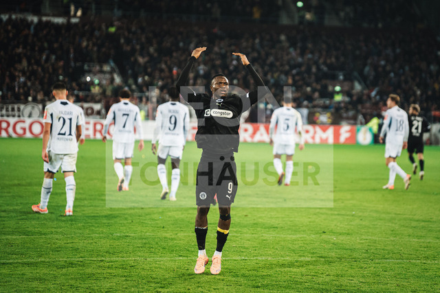 DFB-Pokal: St. Pauli vs. TSG Hoffenheim, 28.10.2025 | HAMBURG, GERMANY - OCTOBER 28: goal, celebration  during the DFB-Pokal match between DFB-Pokal: St. Pauli vs. TSG Hoffenheim at Millerntor-Stadion on round 2 of the DFB-Pokal on October 28, 2025 in Hamburg, Germany. DFL REGULATIONS PROHIBIT ANY USE OF PHOTOGRAPHS AS IMAGE SEQUENCES AND/OR QUASI-VIDEO. - Realisiert mit Pictrs.com