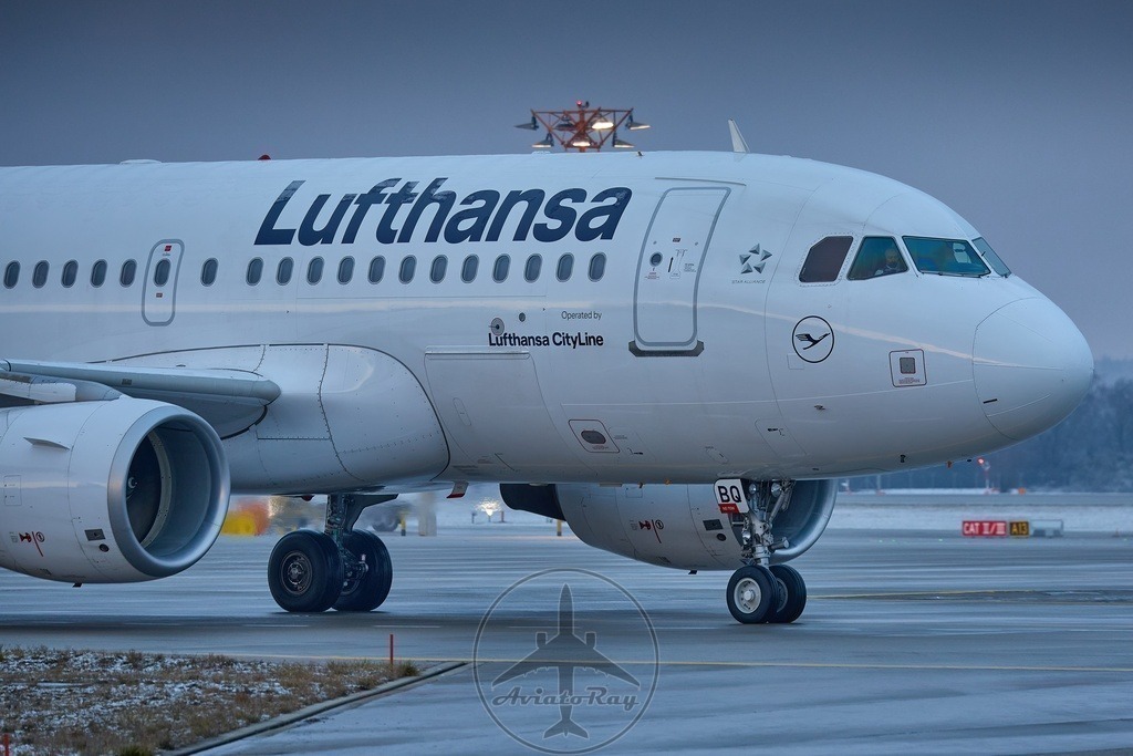 LH1930-A319-D-AIBQ-MUC-BER-20250103-1-topaz-sharpen-2 | Browse breathtaking aviation photography and order high-quality prints from AviatoRay's gallery. Perfect for enthusiasts and collectors. - Realisiert mit Pictrs.com
