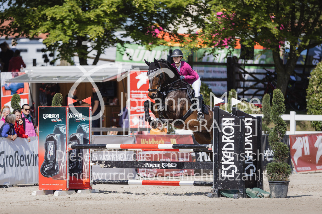 230519_MayDays_Stil-A2-U25-126 | Deine schönsten Turniermomente als professionelle Fotos! Entdecke hochwertige Pferdesport-Fotografie im Online-Shop. Jetzt Fotos finden & bestellen!