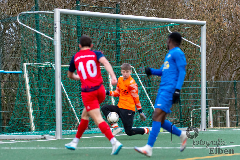 GVO Oldenburg-VFL Germania Leer | Herren Bezirks-Testspiel; GVO Oldenburg (rot)-VFL Germania Leer (blau) am 02.03.2025 in Oldenburger (Sportpark Osternburg); Photo: Philip Eiben 2025 - Realisiert mit Pictrs.com