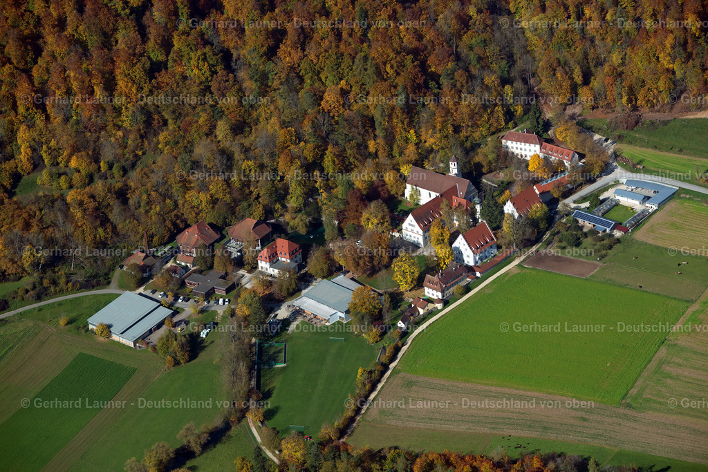 3704812 | Kloster Urspring SCHELKLINGEN 16.10.2017 Forstgebiete in einem Waldgebiet  in Schelklingen im Bundesland Baden-Württemberg, Deutschland // Forest areas in  in Schelklingen in the state Baden-Wuerttemberg, Germany Foto: Gerhard Launer