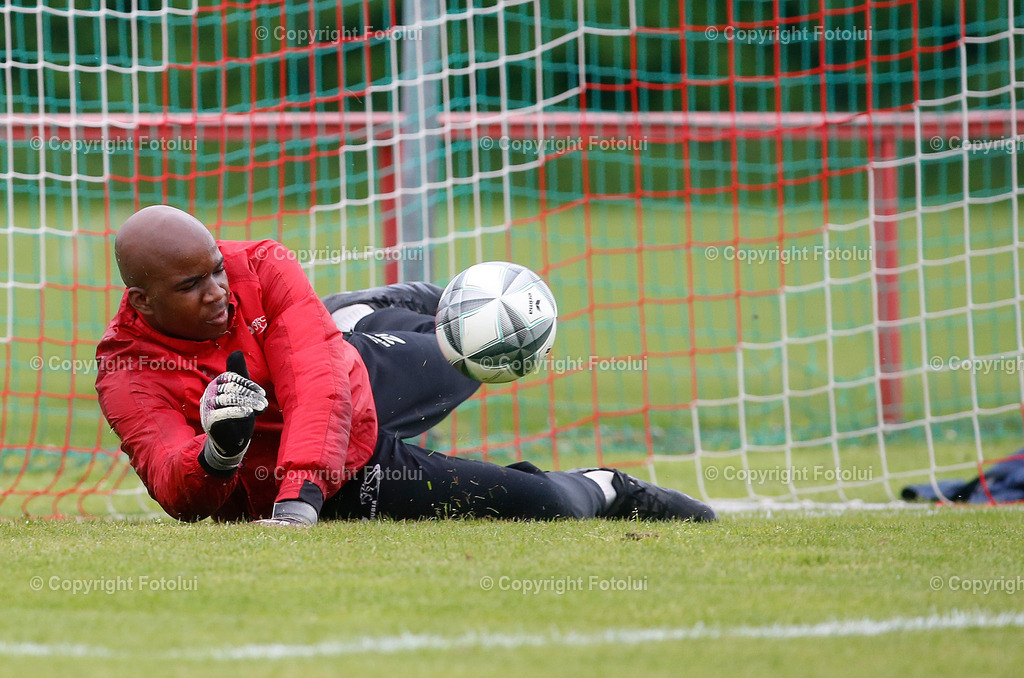A_LUI_03052025_0004 | SPORT FUSSBALL LL.OST ASKOE OEDT 1B-USV ST.ULRICH 03.05.2025IM BILD: IFEANYL SAMUEL ALFRED (OEDT1B) UND (ST.ULRICH)FOTO:FOTOLUI