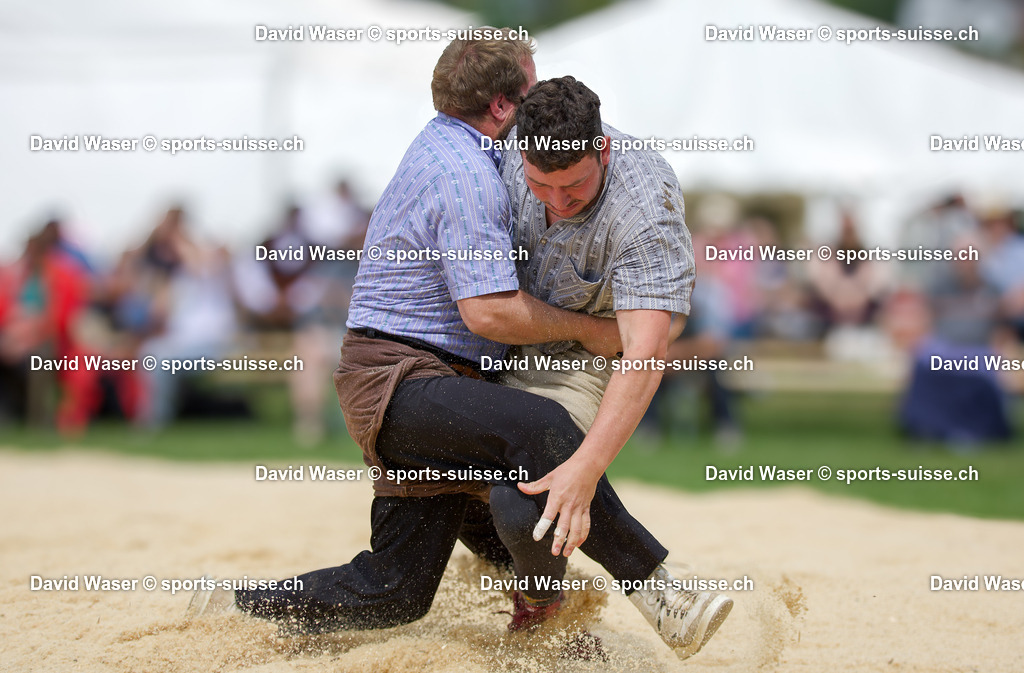 Krebs Clemens _ - Bapst Ludovic _ _ la F_te Cantonale Neuch_teloise de Dombresson le samedi 18.05.24 (3) | sports-suisse.ch