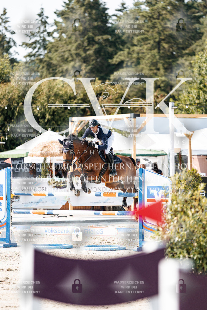 CK902528 | Turnierfotografie Pferdefotografie Trier Rheinland-Pfalz Pferdesport Reitsport Tierfotografie Sportfotografie Pferdevideo Pferdevideografie Equestrianvideography equestrianphotography  - Realisiert mit Pictrs.com