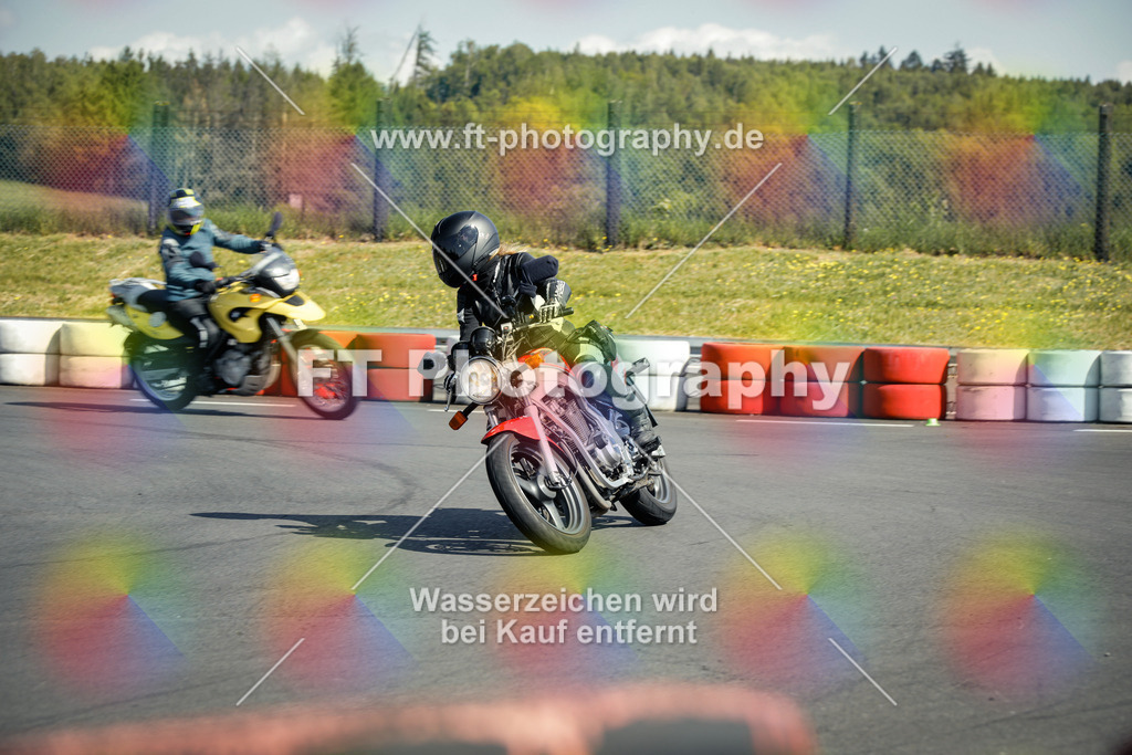 OBK_Mai_Martina_Markus-10497 | Hier findet Ihr Bilder von Touristenfahrten auf der Nürburgring Nordschleife oder von anderen Veranstaltungen die ich besucht habe. Viel Spass beim Durch Schauen 