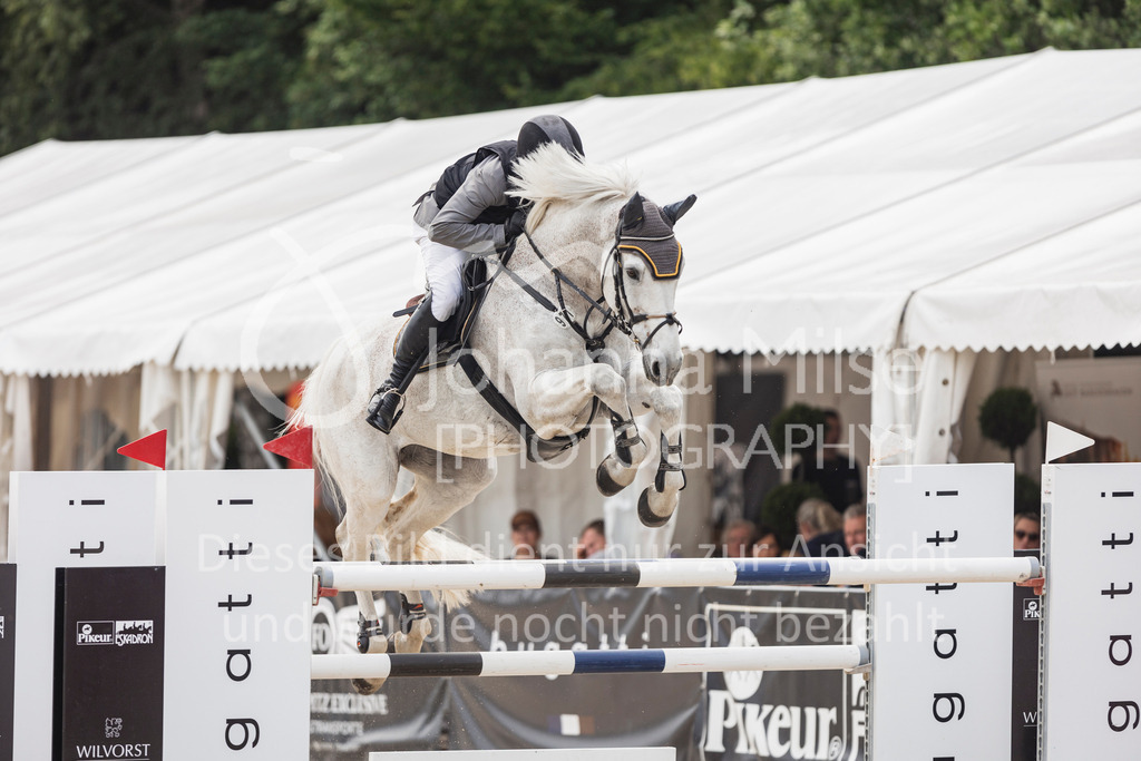 250601_MayDays_GP-573 | Deine schönsten Turniermomente als professionelle Fotos! Entdecke hochwertige Pferdesport-Fotografie im Online-Shop. Jetzt Fotos finden & bestellen!