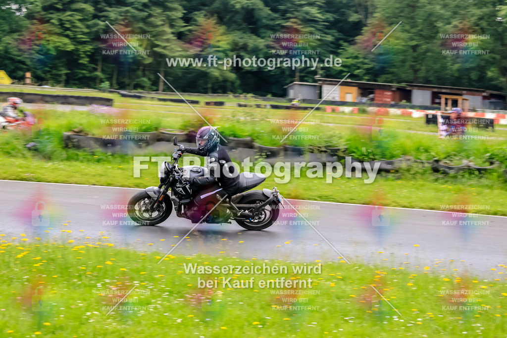 VBK-7354 | Hier findet Ihr Bilder von Touristenfahrten auf der Nürburgring Nordschleife oder von anderen Veranstaltungen die ich besucht habe. Viel Spass beim Durch Schauen 