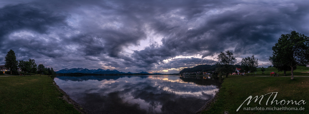Wetterwechselstimmung Hopfensee | Dies ist der Online-Shop von naturfoto.michaelthoma.de. Ich bin leidenschaftlicher Naturfotograf und fotografiere von der Andromedagalaxie bis zum Zwergtaucher, von der Ameise bis zum Orionnebel alles was mit Natur zu tun hat. Hier kann eine Auswahl meine - Realisiert mit Pictrs.com
