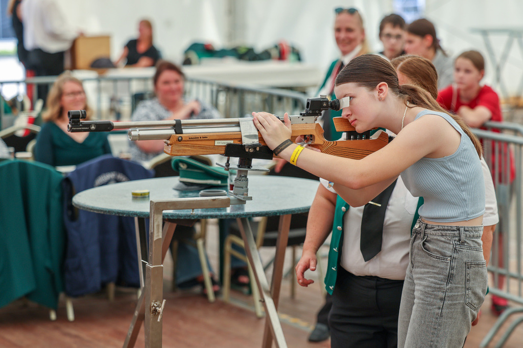 top-top.de-250531-036 | Foto, Video, Fotografie, Videografie, Fotobox, DJ, Discjockey, Musik, Musikbox, Veranstaltung, Photobooth, Amazon, Ebay, Buchtipp, Bestseller, Autor, Verlag, Buch, Wesel, Hamminkeln, NRW, Dinslaken, Rees, Drohne, Hochzeit, Party, Fotobox, Wesel, Fotograf