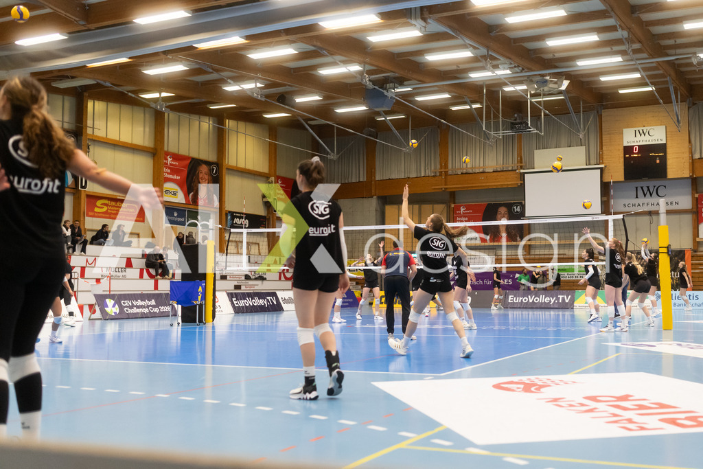 Volleyball I Frauen I Saison 2025-2026 I CEV Volleyball Challenge Cup 2026 | Women I 16th Finals I VC Kanti Schaffhausen - TJ Ostrava I 03.12.2025 | Hochwertige Sportfotos kaufen & lizenzieren für Medien, Vereine, Agenturen & Sportler:innen. Entdecke professionelle Sportfotografie im Bildshop von Alexander Franzen. - Realisiert mit Pictrs.com