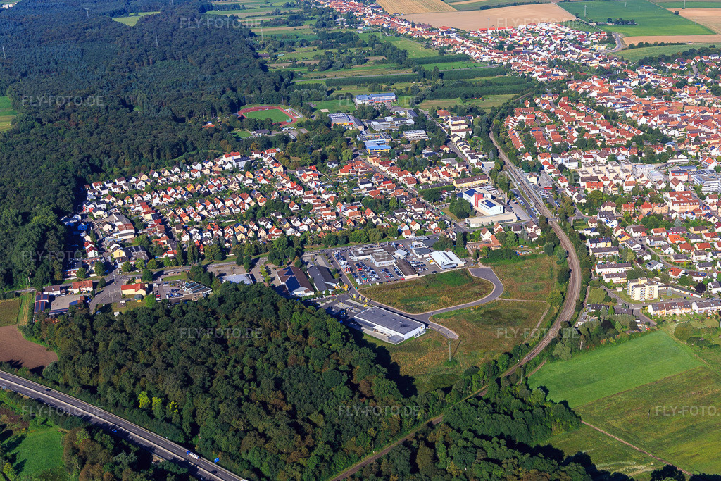 Luftbild: Gewerbegebiet Lauterburger Straße und Siedlung in Kandel im Bundesland Rheinland-Pfalz in Deutschland. Foto: IMG_094013.jpg vom 23.08.2016 durch Werner Riehm/FLY-FOTO.de