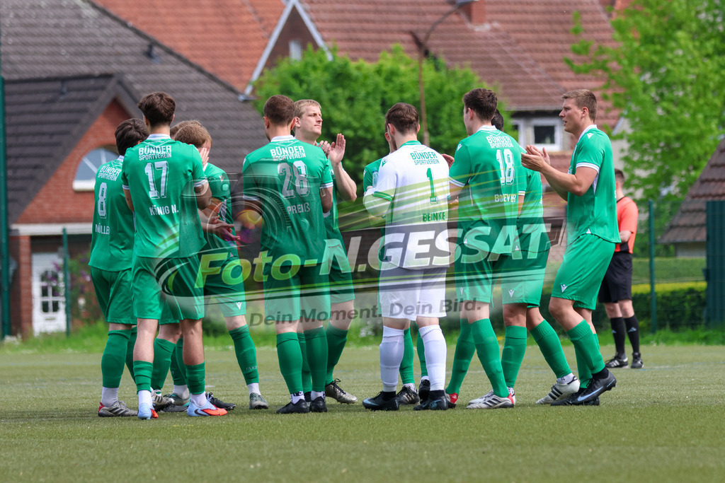 Bünder SV - SV Enger-Westerenger, | Auf dem Bild zu sehen: grün Bünder SVBünder SV, SV Enger-Westerenger, Saison 25/26, Kreisliga A, Bünde, Deutschland - Realisiert mit Pictrs.com
