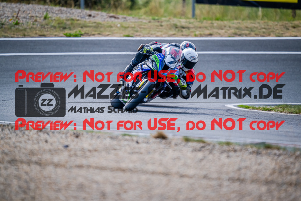 MaZZes_FotoMatrix_220722_8055 | IDM1000