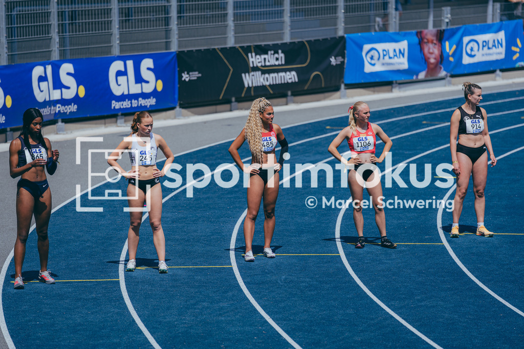 DM U23 U18 Bochum 2026 | Die Wechselzone in der 4x100-Meter-Staffel bei den Deutschen Meisterschaften der U18 &amp; U23 2026 im Lohrheidestadion in Bochum-Wattenscheid. - Realisiert mit Pictrs.com