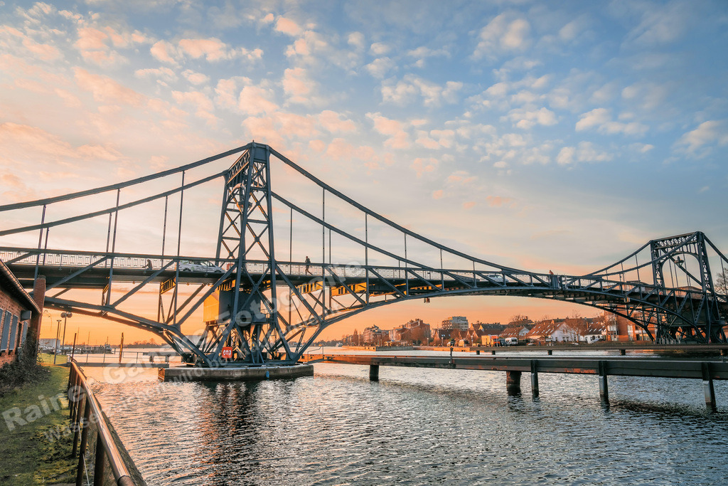 104 Wilhelmshaven KW-Brücke - 04-02-2023 -R Ganske | Onlineshop mit Bildern von Stränden, Häfen und Meer. Leinwände, Poster, Kalender und andere Materialien erhältlich. Kommerzielle Lizenzen möglich.  - Realisiert mit Pictrs.com