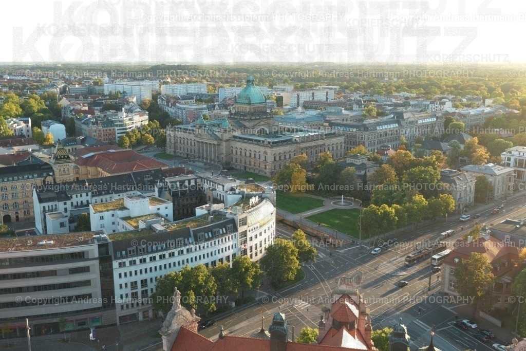 Blick auf Leipzig vom Rathausturm | Blick auf Leipzig vom Rathausturm - Realisiert mit Pictrs.com
