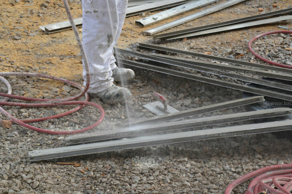 bib-lg18-putzarbeiten-0043 | Nach LV-Leistungsgruppen sortierte Detailfotos über den Bau eines Hauses. Alle Hausbau-Bilder direkt vom Urheber und Autor der Website Haus-Selber-Bauen.com