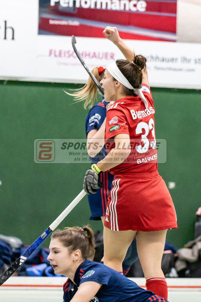 SFE_20241220_0035 | Köln, Deutschland, 20.12.2024:  Hockey 1. Bundesliga Damen Rot-Weiss Köln - Düsseldorfer HC im KTHC Stadion Rot-Weiss Köln Tennis and Hockey Club am 20.12.2024 in Köln, Deutschland. (Foto von Stephan Fehrmann)Köln, Germany, 20.12.2024: Hockey 1. Bundesliga Damen Rot-Weiss Köln - Düsseldorfer HC in KTHC Stadion Rot-Weiss Köln Tennis and Hockey Club at 20.12.2024 in Köln, Deutschland. (Foto from Stephan Fehrmann)