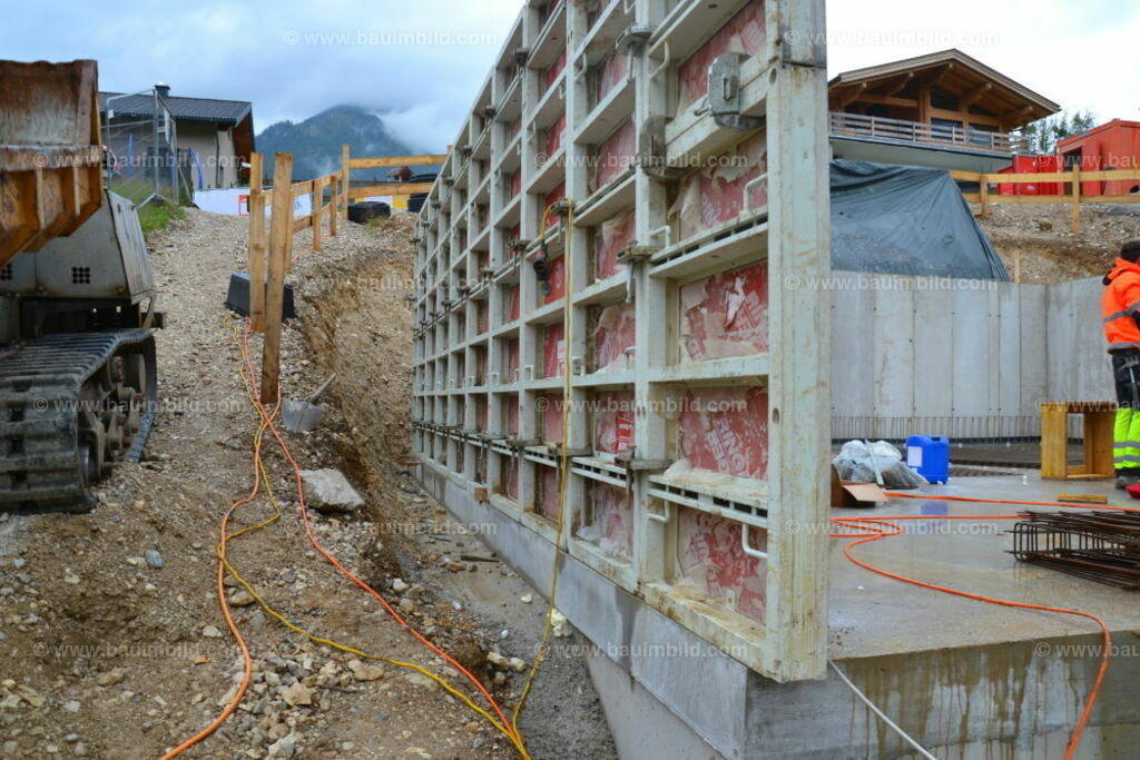 bib-lg04-betonarbeiten-0116 | Nach LV-Leistungsgruppen sortierte Detailfotos über den Bau eines Hauses. Alle Hausbau-Bilder direkt vom Urheber und Autor der Website Haus-Selber-Bauen.com