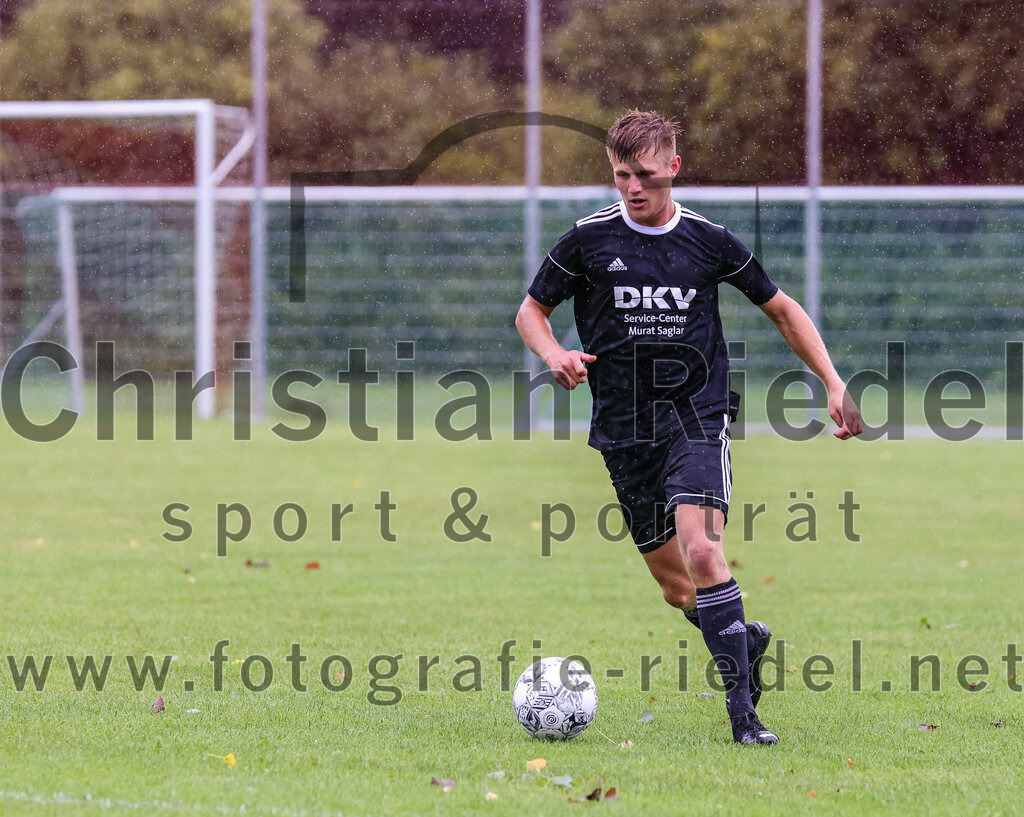 2023-08-27_065_TSV_Steinhoering_gegen_FC_Ebersberg | Steinhöring, Deutschland, 27.08.2023:
Fußball, Kreisklasse 2023 / 2024, 2. Spieltag, TSV Steinhöring gegen FC Ebersberg, Endergebnis: 2:0

Johannes Redl (TSV Steinhöring, #11)

Foto: Christian Riedel / fotografie-riedel.net