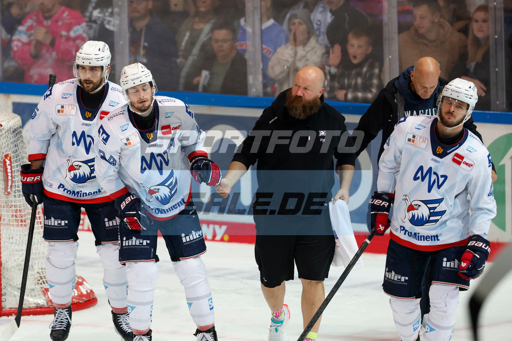 241025_JB_01200 | Fotodatenbank für Print- und Onlinemedien mit den Schwerpunkten Fußball, Eishockey, Basketball, Handball, Wintersport und Leichtathletik - Realisiert mit Pictrs.com