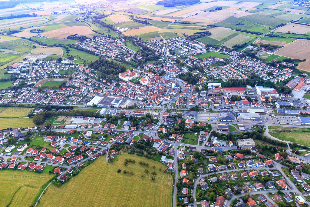 Luftbild: Ortsansicht aus Südosten in Meßkirch im Bundesland Baden-Württemberg in Deutschland. Foto: IMG_094423.jpg vom 27.08.2016 durch Werner Riehm/FLY-FOTO.de