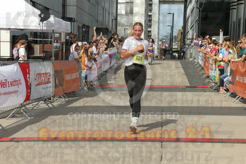 250920_1339_EX1_6016 | Sportfotografie im Rhein-Sieg Kreis, Köln, Bonn, NRW, Rheinland Pfalz, Hessen, etc. Unser Tätigkeitsfeld umfasst den Laufsport vom Volkslauf über den Marathon, Duathlon, Triathon bis zum Ultralauf wie Kölnpfad Ultra oder Schindertrail.