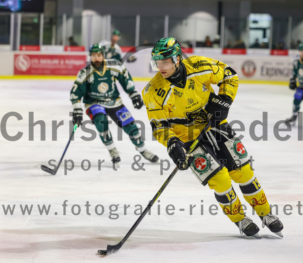 2025-12-19_042_TSV_Erding_gegen_Toelzer_Loewen | Erding, Deutschland, 19.12.2025:Eishockey, Oberliga Süd 2025 / 2026, 27. Spieltag, TSV Erding gegen Tölzer Löwen, Endergebnis: 2:5Nicolas Sauer (Tölzer Löwen, #13)Foto: Christian Riedel / fotografie-riedel.net