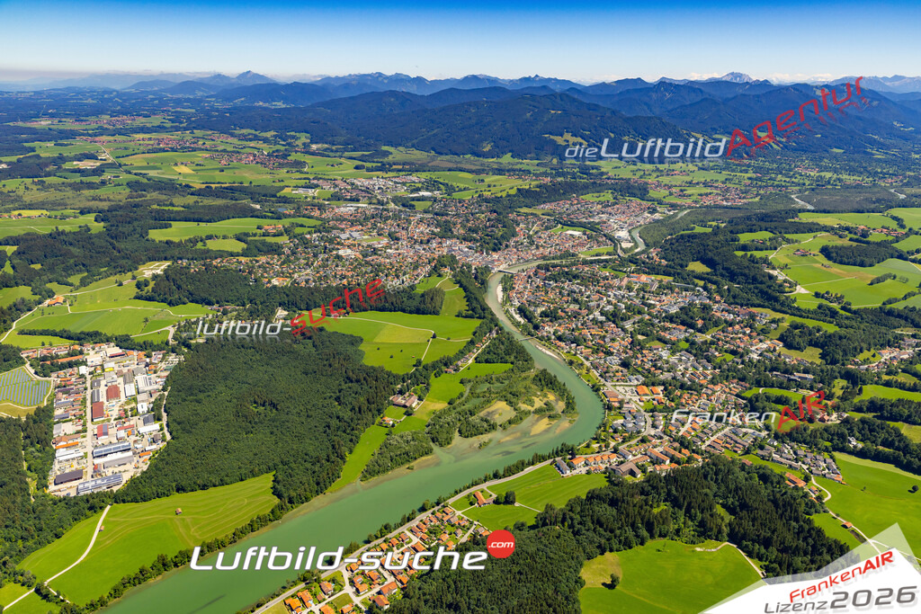 Das Luftbild der Stadt Bad Tölz wurde 2022 vom Flugzeug heraus erstellt (keine Drohnen-Aufnahmen) Aufnahmehöhe ca.450 Meter- hohe Bildauflösung und Druck-Qualität. Garantiert!