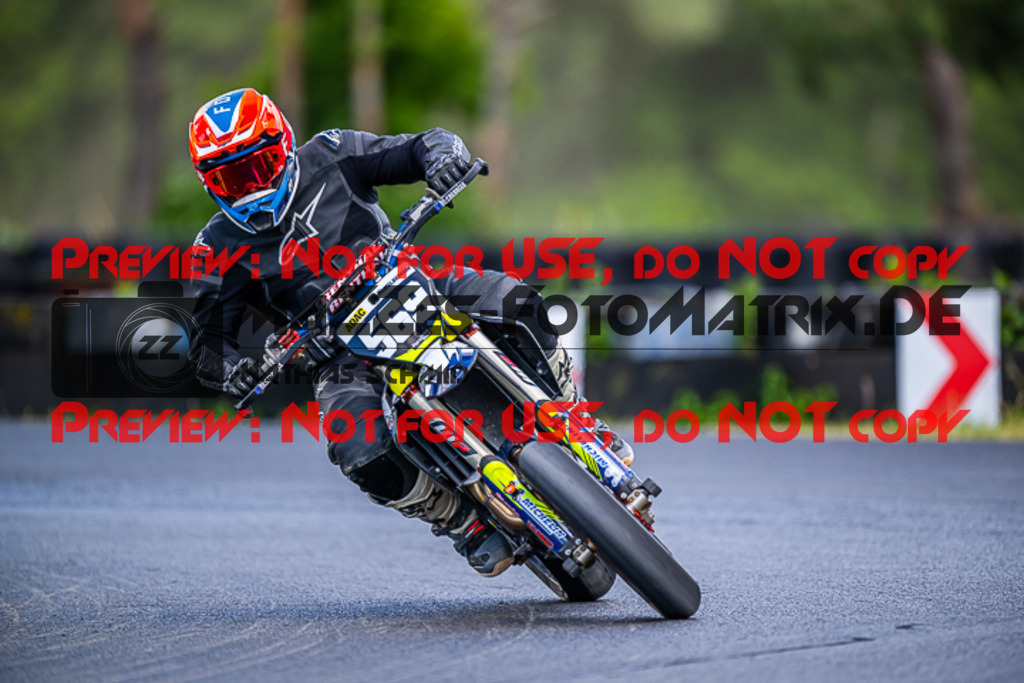 MaZZes_FotoMatrix_220528_1664 | Fotograf Mathias Schmid
Sportfotograf,
Eventfotograf,
Hochzeitsfotograf,
Portraitfotograf