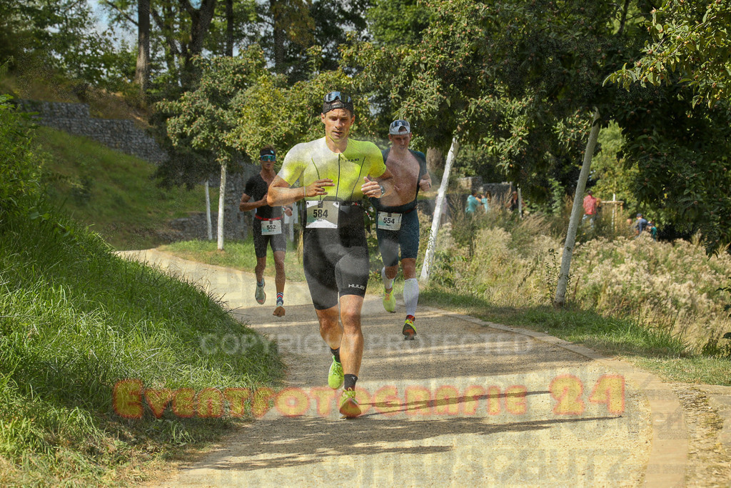 250824_1410_EX1_5265 | Sportfotografie im Rhein-Sieg Kreis, Köln, Bonn, NRW, Rheinland Pfalz, Hessen, etc. Unser Tätigkeitsfeld umfasst den Laufsport vom Volkslauf über den Marathon, Duathlon, Triathon bis zum Ultralauf wie Kölnpfad Ultra oder Schindertrail.