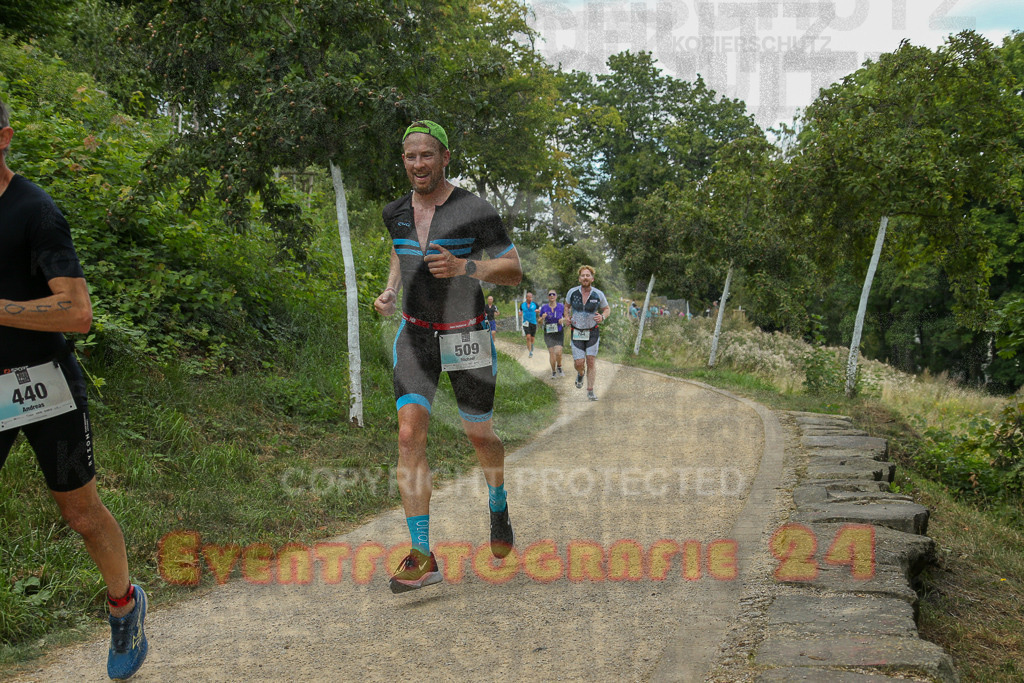 250824_1351_EX1_3991 | Sportfotografie im Rhein-Sieg Kreis, Köln, Bonn, NRW, Rheinland Pfalz, Hessen, etc. Unser Tätigkeitsfeld umfasst den Laufsport vom Volkslauf über den Marathon, Duathlon, Triathon bis zum Ultralauf wie Kölnpfad Ultra oder Schindertrail.