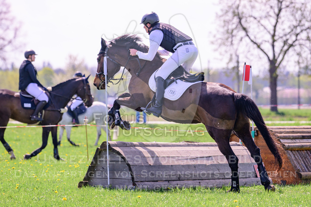 18042026-Gernlinden-01-1-0042 | Fokus Hufschlag Fotografie - Realisiert mit Pictrs.com