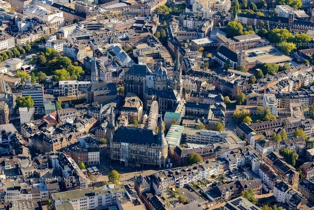 Lufbilder Aachen-6083 | Gebäude der Stadtverwaltung - Rathaus am Rathausplatz in Aachen im Bundesland Nordrhein-Westfalen, Deutschland - Realisiert mit Pictrs.com