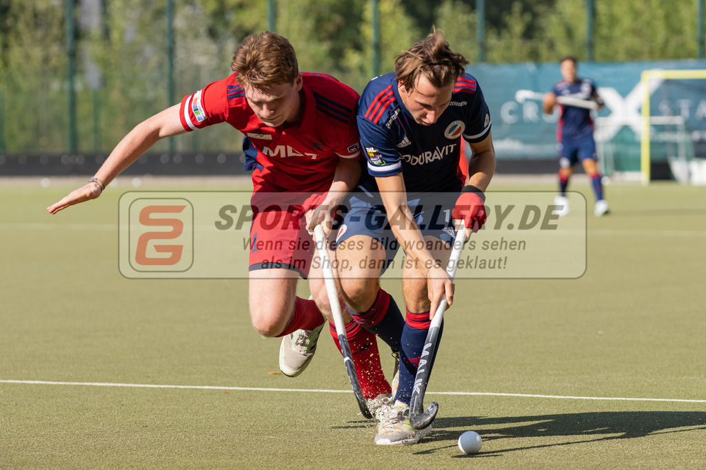 HK_20220903_109718 | 1. Bundesliga Herren Düsseldorfer HC - Mannheimer HC am 3.9.2022 DHC Düsseldorf, Düsseldorf , Peer Hinrichs ( Mannheimer HC #16 ) , Seidensticker Tom ( Düsseldorfer HC #11 )