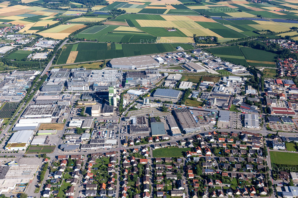 Luftbild: BMW Werk 4.1 Landshut in Ergolding im Bundesland Bayern in Deutschland. Foto: IMG_133077.jpg vom 03.07.2022 durch Werner Riehm/FLY-FOTO.deWWW.BMW-WERK-LANDSHUT.DE