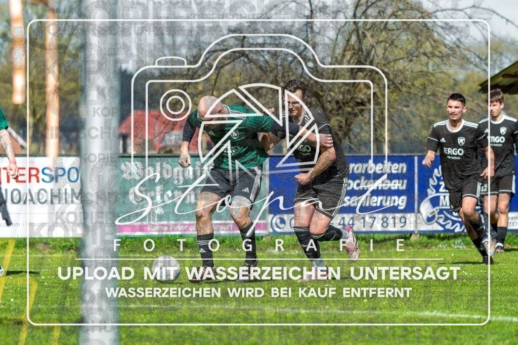 FGFS-SGA-1002 | Lucas Lippert (SG Allertal 3 #31) beim Herren 3. Kreisklasse HK Spiel zwischen FG Fulde-Stellichte 2 und SG Allertal 3 im Fulder Zentralstadion, Fulde (Simon Paul Stopat) - Realisiert mit Pictrs.com