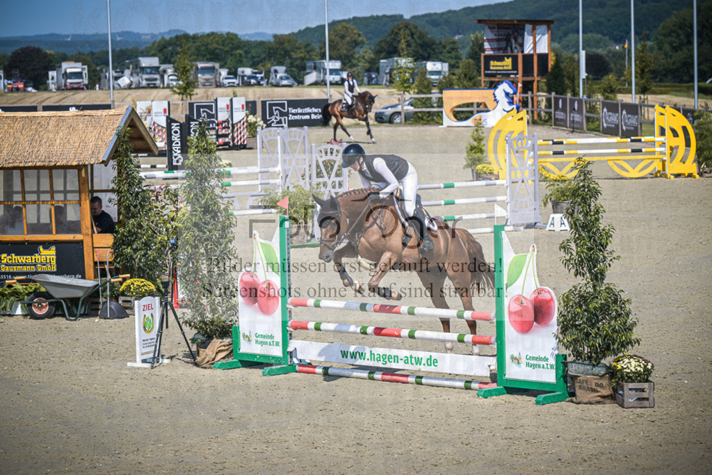 DOS_2612 | Entdecke hochwertige Reitturnierfotos von Foto Oger. Professionell, emotional und authentisch – jetzt Lieblingsmomente im Shop bestellen.Deutschlandweite Turnierfotografie. - Realisiert mit Pictrs.com
