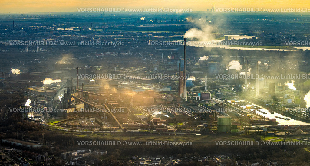 Duisburg230101272 | Luftbild, thyssenkrupp Steel Europe - Werkshafen Schwelgern, im Gegenlicht mit Rauchwolken, Marxloh, Duisburg, Ruhrgebiet, Nordrhein-Westfalen, Deutschland