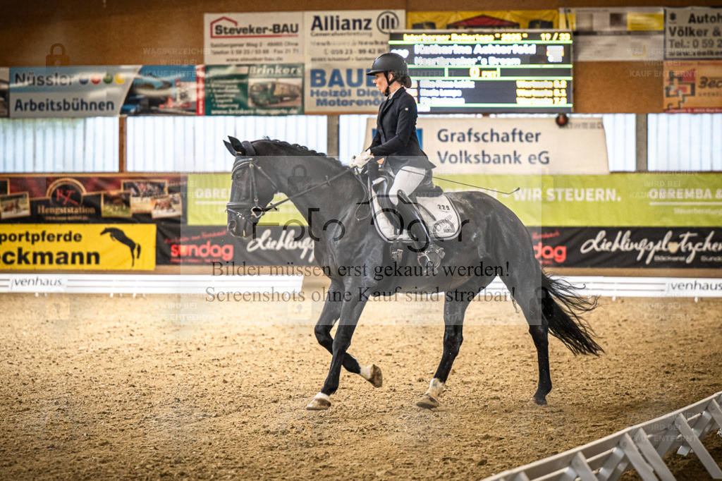 DOS_2668 | Entdecke hochwertige Reitturnierfotos von Foto Oger. Professionell, emotional und authentisch – jetzt Lieblingsmomente im Shop bestellen. - Realisiert mit Pictrs.com