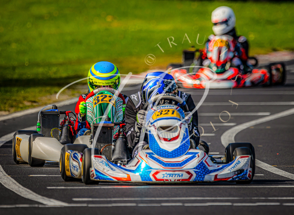 E00B225C-FC92-4DBE-9E34-C0D70DB0823F | traudl_s_fotos