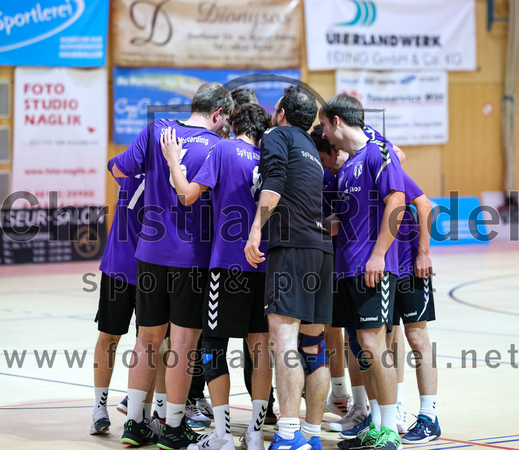 2022-11-12_094_SpVgg_Altenerding_III_gegen_TV_Altoetting_II | Erding, Deutschland, 12.11.2022:
Handball, Bezirksklasse Männer 2022 / 2023, 4. Spieltag, SpVgg Altenerding III gegen TV Altötting II, Endergebnis: 32:25

Foto: Christian Riedel / fotografie-riedel.net