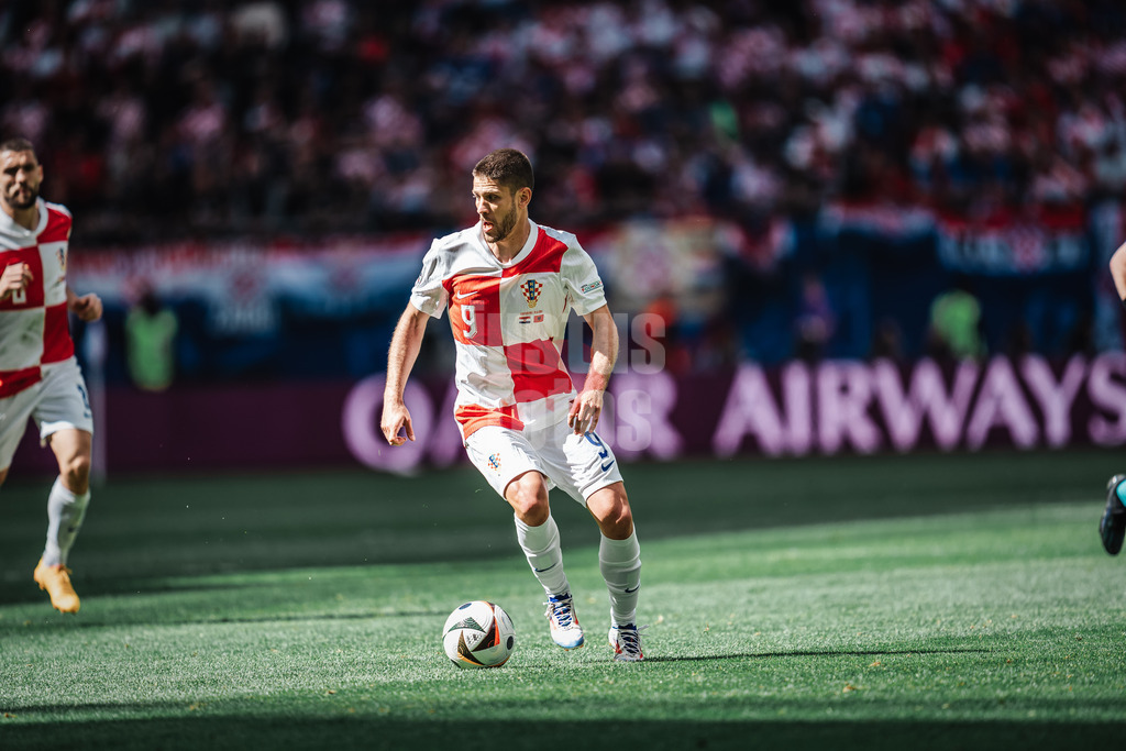 Fußball | Herren | UEFA-Fußball-Europameisterschaft 2024 | Gruppe B | Kroatien vs. Albanien | 19.06.2024 | Andrej Kramaric (#9, Kroatien) mit dem Ball