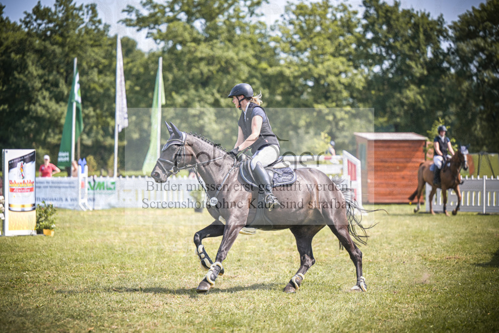 DOS_4816 | Entdecke hochwertige Reitturnierfotos von Foto Oger. Professionell, emotional und authentisch – jetzt Lieblingsmomente im Shop bestellen.Deutschlandweite Turnierfotografie. - Realisiert mit Pictrs.com