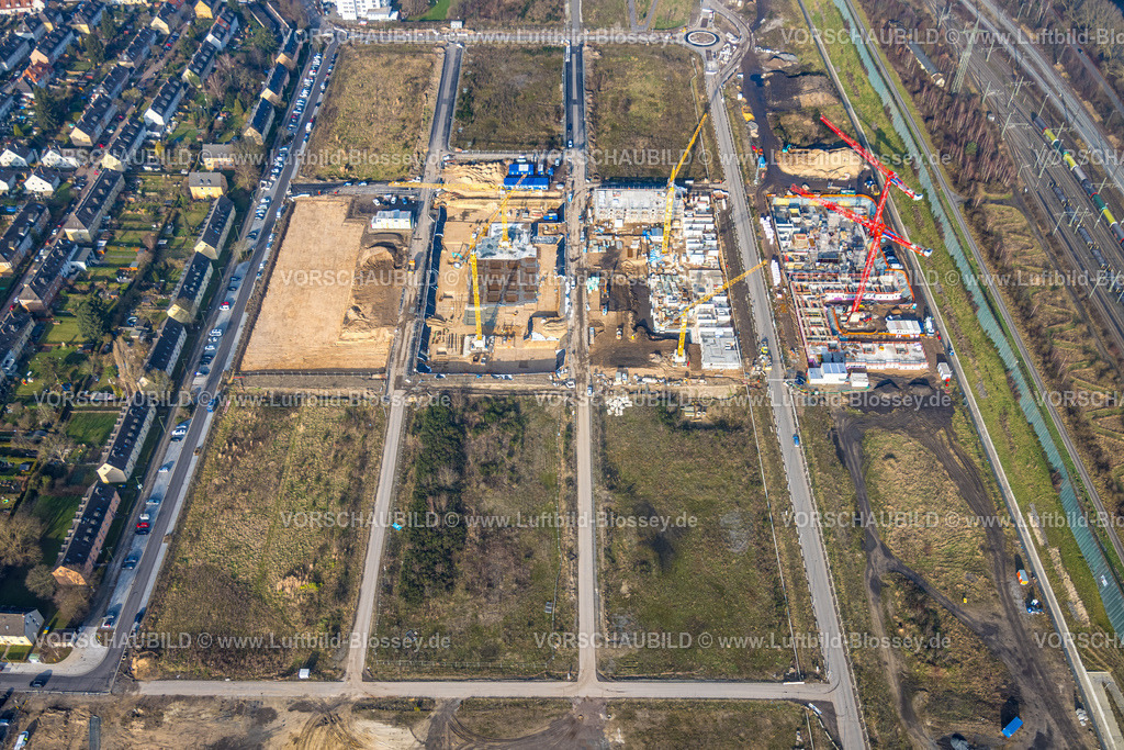 Duisburg260100551 | Luftbild, Baustelle mit Neubau am ehemaligen Rangierbahnhof Wedau für neues Duisburger Wohnquartier an der Sechs-Seen-Platte, Wedau, Duisburg, Ruhrgebiet, Nordrhein-Westfalen, Deutschland