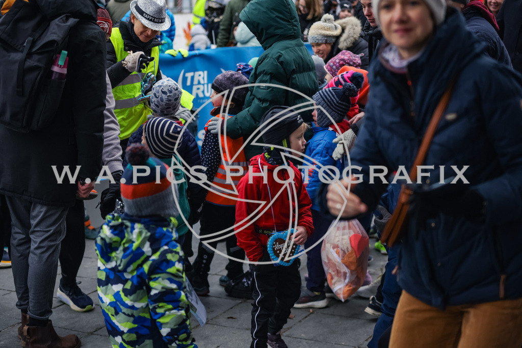 SILVESTERLAUF LINZ 25 | Linz, AUSTRIA, 31. Dezember 25, TRIRUN SILVESTERLAUF LINZ 25 , Image shows: 
Photo: WAPICS / BINDER Manuel
