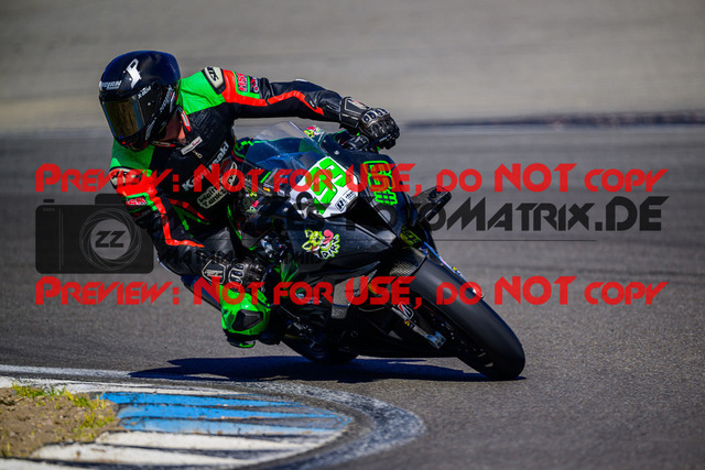 MaZZes_Fotomatrix_20250407_6007705_4921 | WEISS