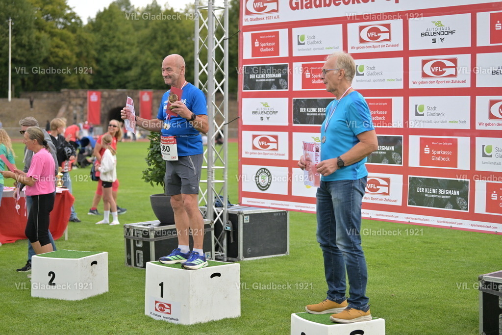 2026-08-23_Sparkassenlauf_Siegerehr_KH_00052 | Die Fotografen - Realisiert mit Pictrs.com