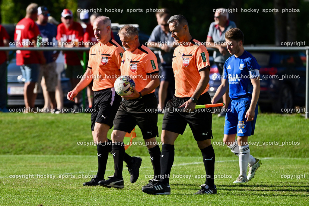 ATUS Nötsch vs. Thal Assling | Robert Nagele Referee, Karl Krenn Referee, Hasan Muharemovic Referee, ATUS Nötsch vs. Thal Assling, ATUS Nötsch vs. Thal Assling am 31.08.2025 in Nötsch (Dobratsch Arena), Austria, (Photo by Bernd Stefan)